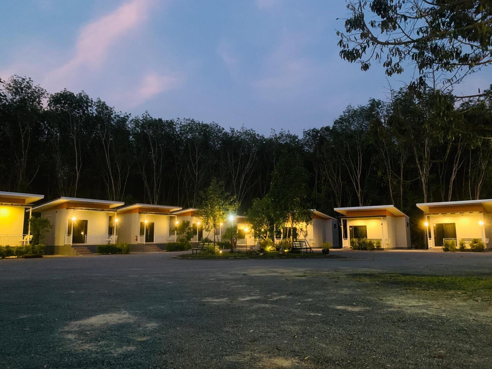 Suanvadee Resort สวนวดี รีสอร์ท Don Sak Екстер'єр фото